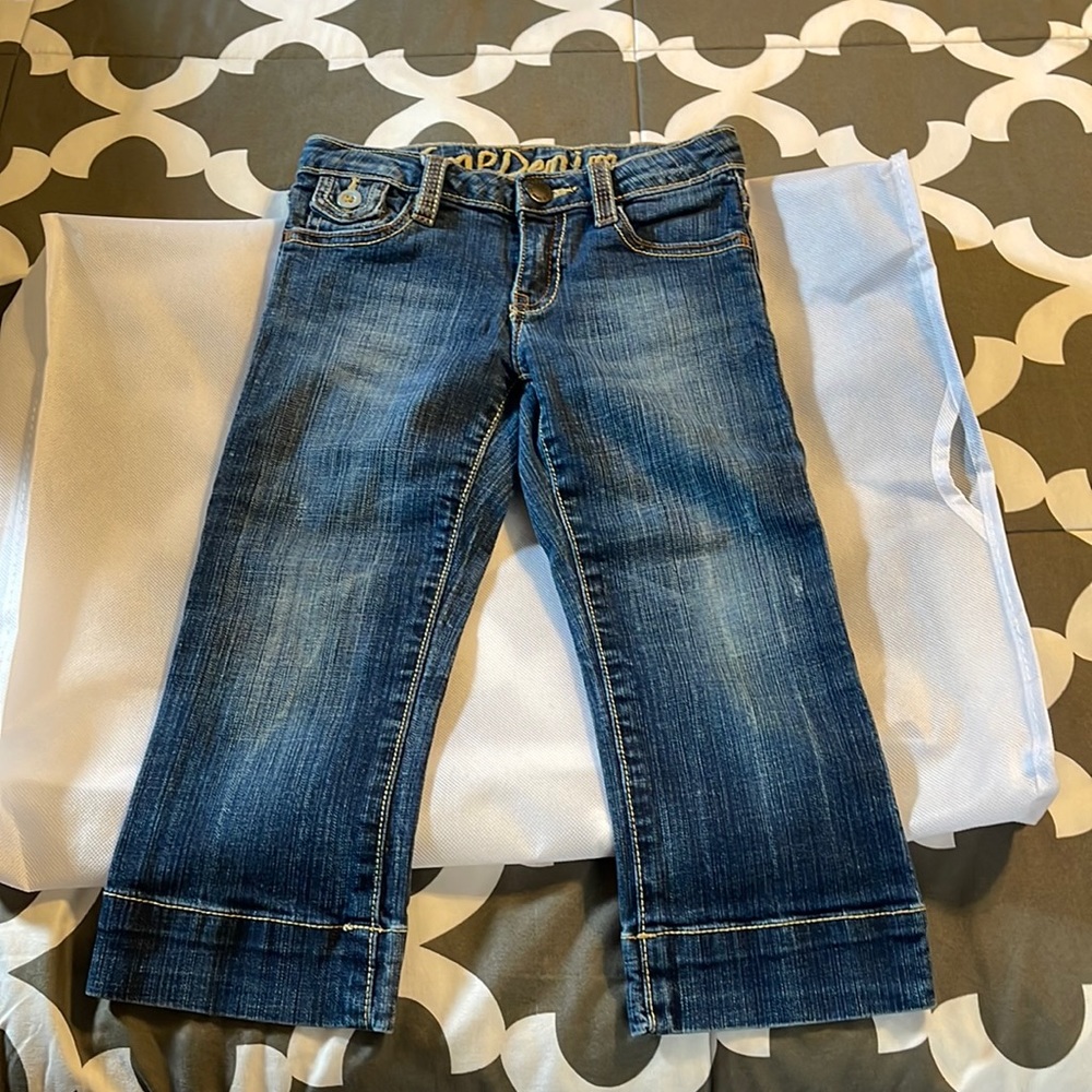 Cuffed denim capris